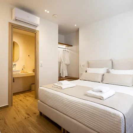 Cf Suite, Elegant Old Town Retreat, With Fortezza Views Apartment